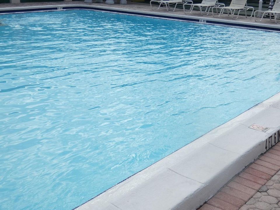 For Sale: $130,000 (2 beds, 1 baths, 768 Square Feet)