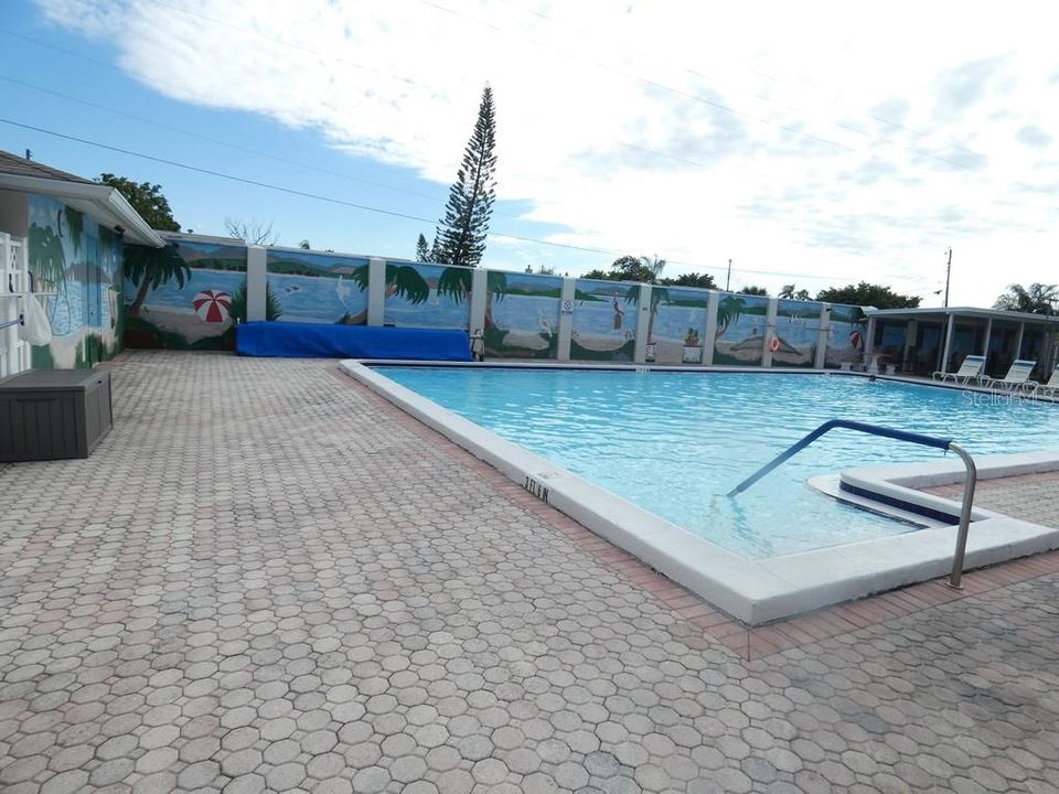 For Sale: $130,000 (2 beds, 1 baths, 768 Square Feet)