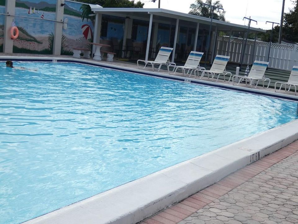 For Sale: $130,000 (2 beds, 1 baths, 768 Square Feet)