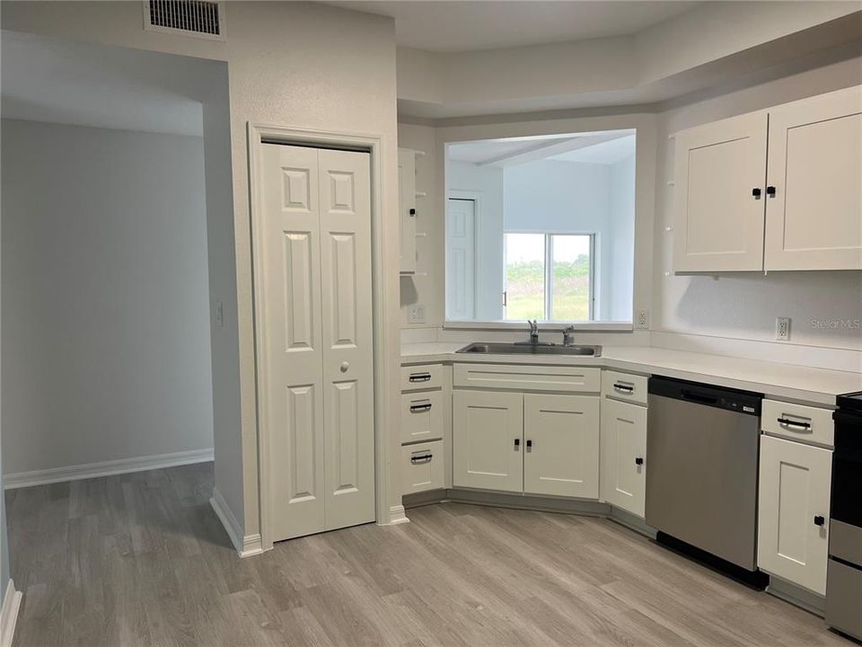 For Rent: $1,750 (2 beds, 2 baths, 1279 Square Feet)