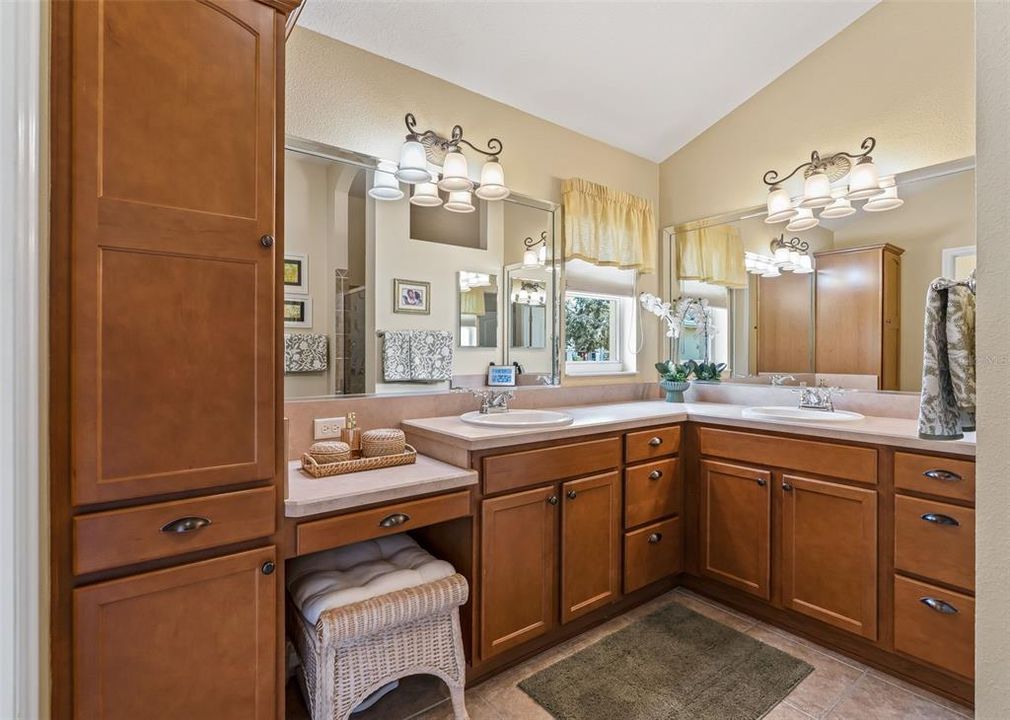 For Sale: $499,500 (3 beds, 2 baths, 2000 Square Feet)