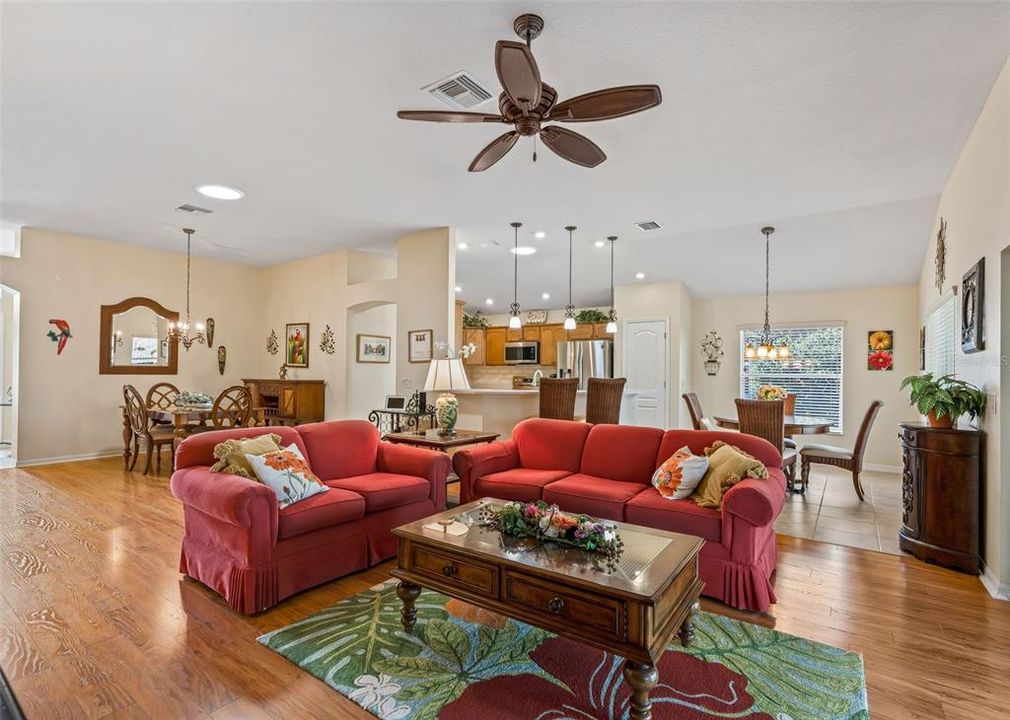 For Sale: $499,500 (3 beds, 2 baths, 2000 Square Feet)