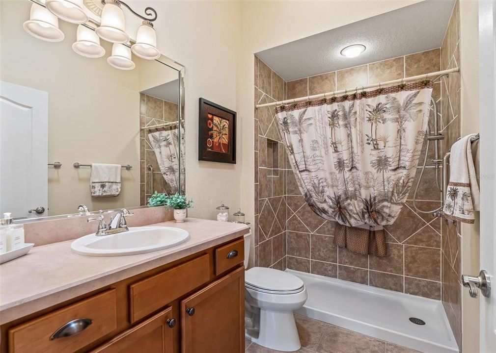 For Sale: $499,500 (3 beds, 2 baths, 2000 Square Feet)