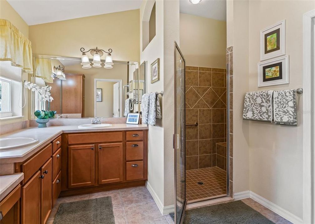 For Sale: $499,500 (3 beds, 2 baths, 2000 Square Feet)