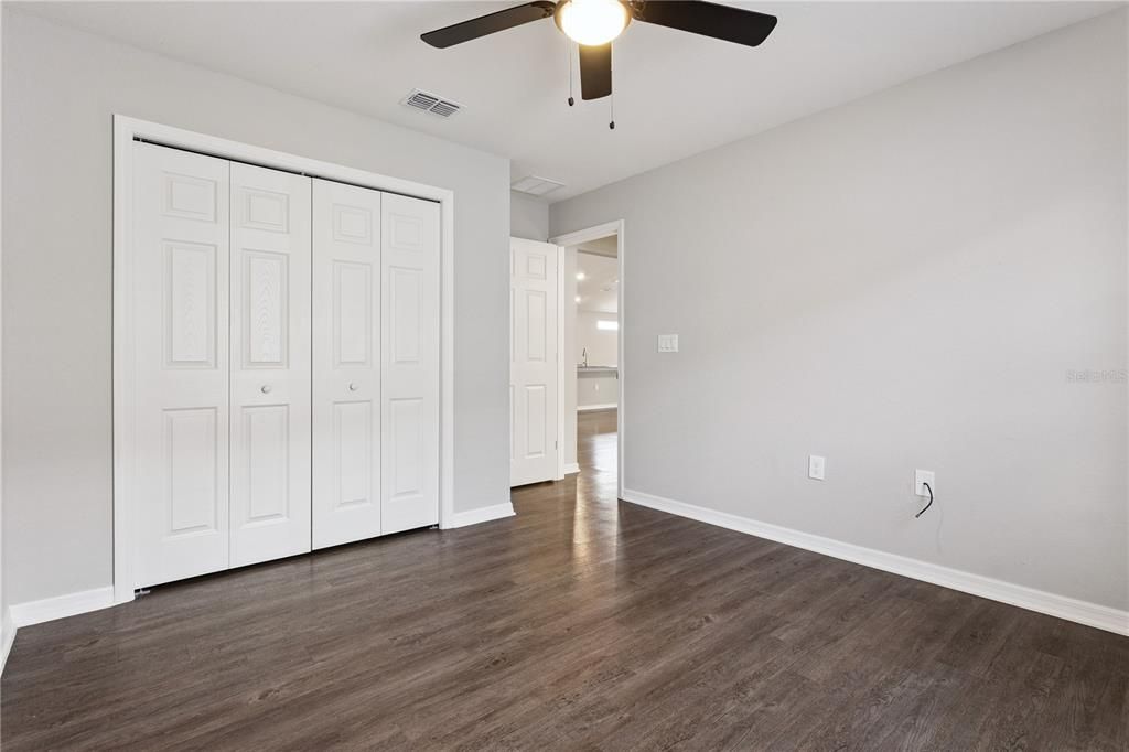En Venta: $348,000 (3 camas, 2 baños, 2074 Pies cuadrados)