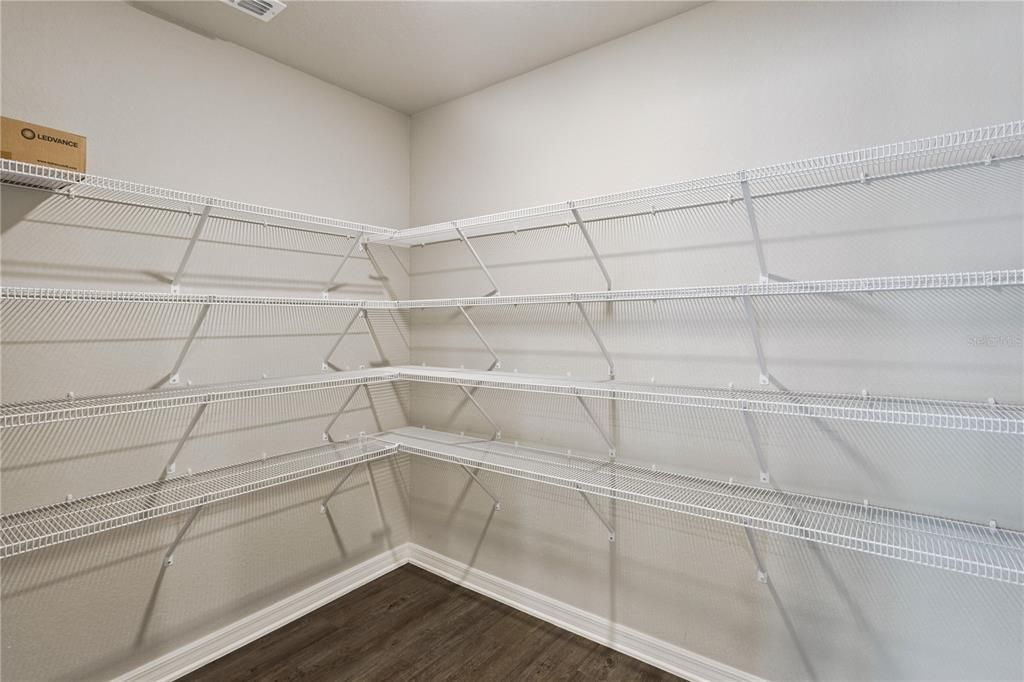 En Venta: $348,000 (3 camas, 2 baños, 2074 Pies cuadrados)