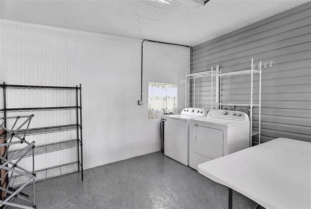 На продажу: $220,000 (2 спален, 2 ванн, 960 Квадратных фут)
