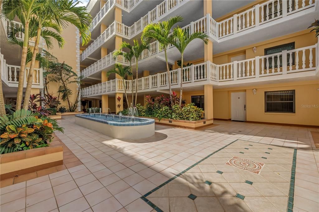 For Sale: $709,900 (2 beds, 2 baths, 1470 Square Feet)