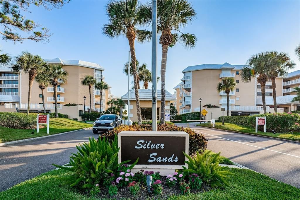 For Sale: $709,900 (2 beds, 2 baths, 1470 Square Feet)