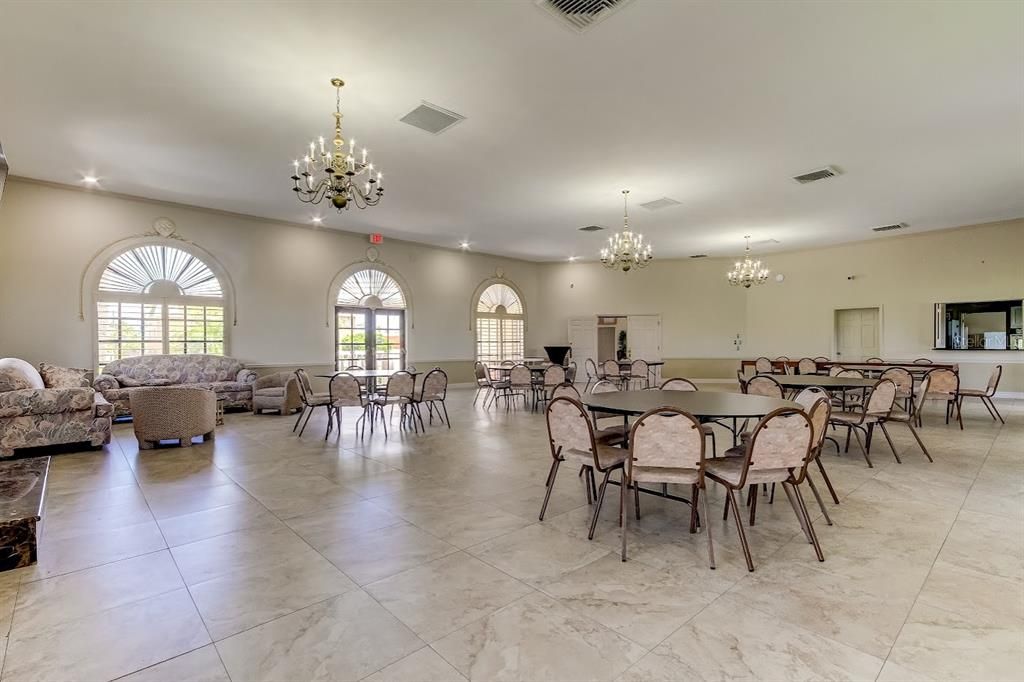 For Sale: $709,900 (2 beds, 2 baths, 1470 Square Feet)