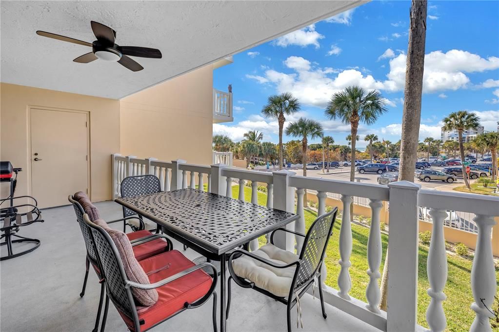 For Sale: $709,900 (2 beds, 2 baths, 1470 Square Feet)