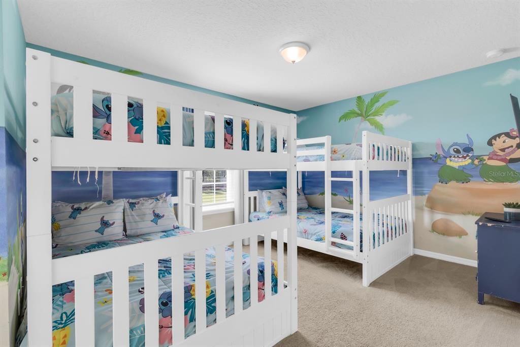 For Sale: $750,000 (9 beds, 6 baths, 4399 Square Feet)