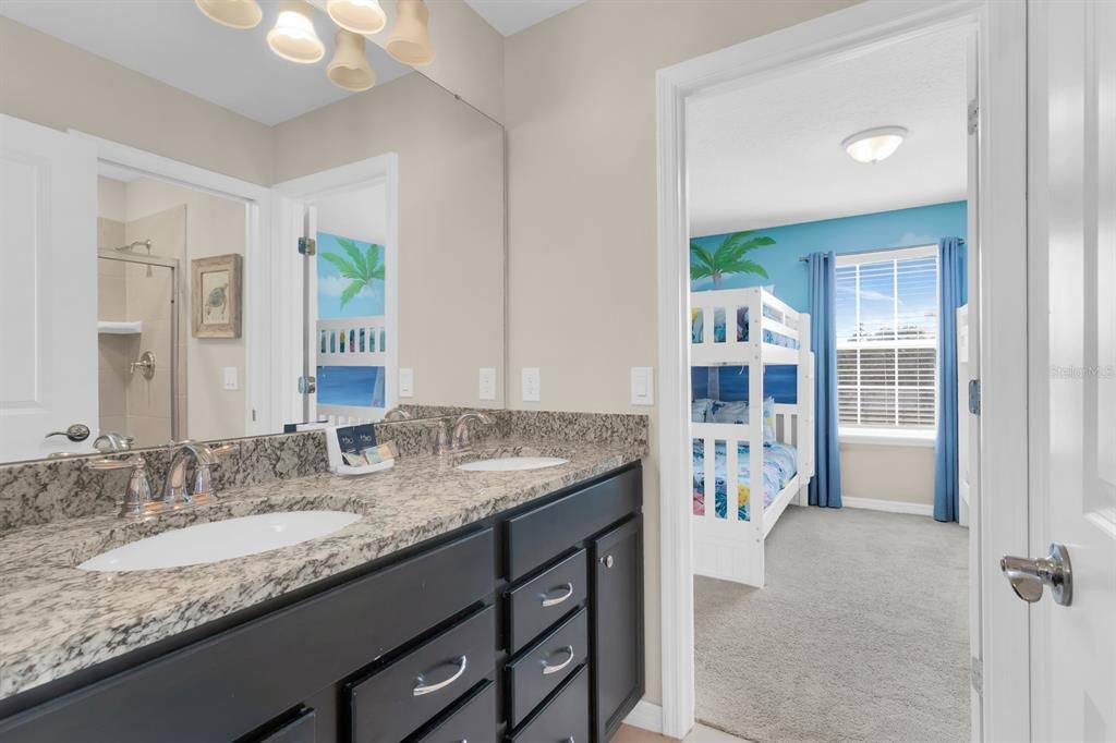For Sale: $750,000 (9 beds, 6 baths, 4399 Square Feet)