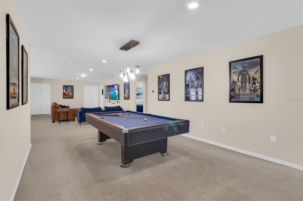 For Sale: $750,000 (9 beds, 6 baths, 4399 Square Feet)