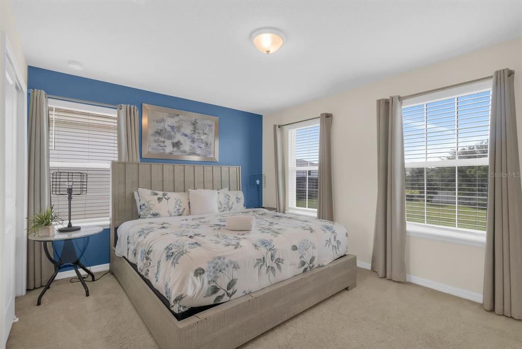 For Sale: $750,000 (9 beds, 6 baths, 4399 Square Feet)