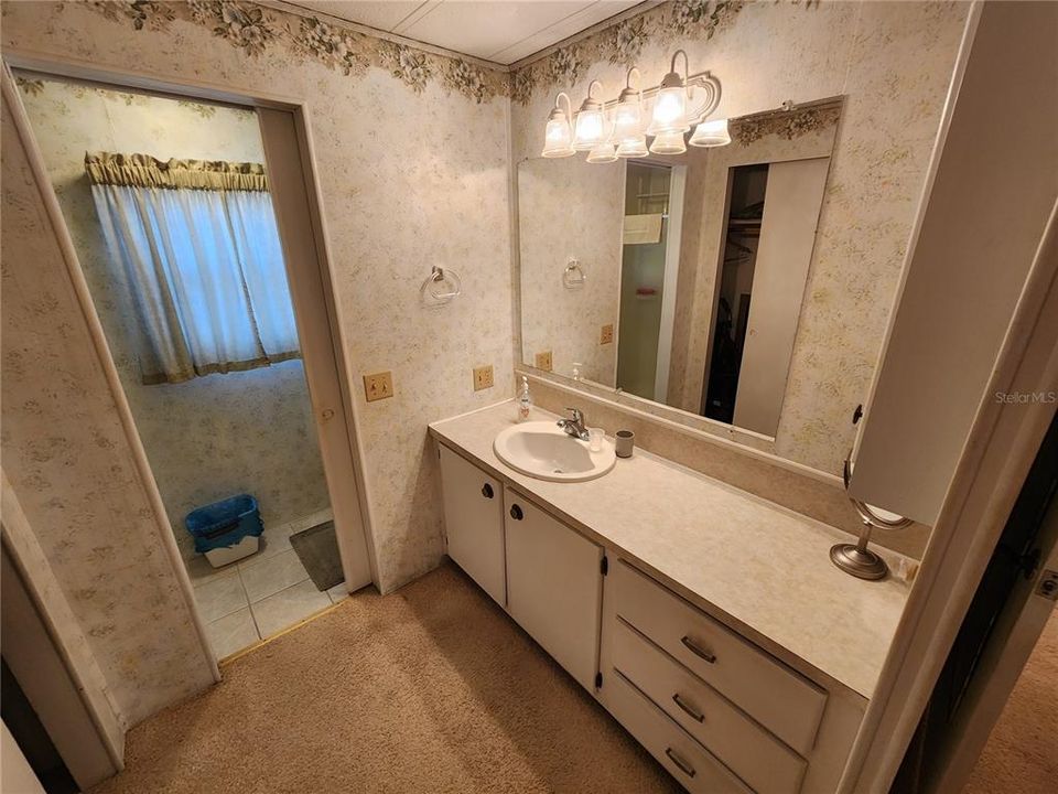 For Sale: $129,000 (2 beds, 2 baths, 960 Square Feet)