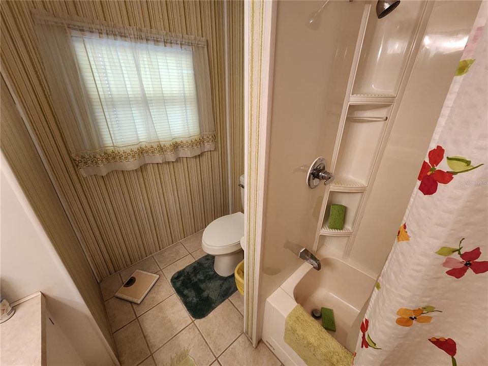 For Sale: $129,000 (2 beds, 2 baths, 960 Square Feet)