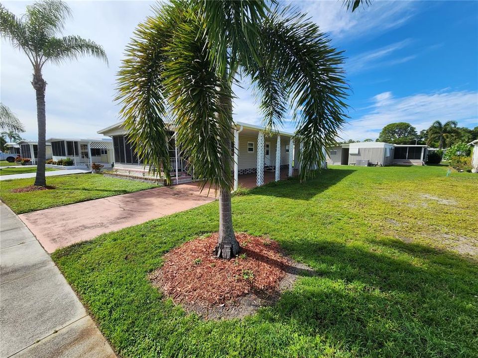 For Sale: $129,000 (2 beds, 2 baths, 960 Square Feet)