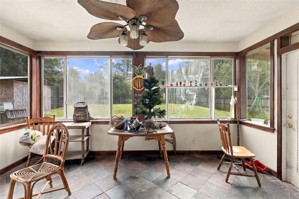 For Sale: $290,000 (3 beds, 2 baths, 1828 Square Feet)
