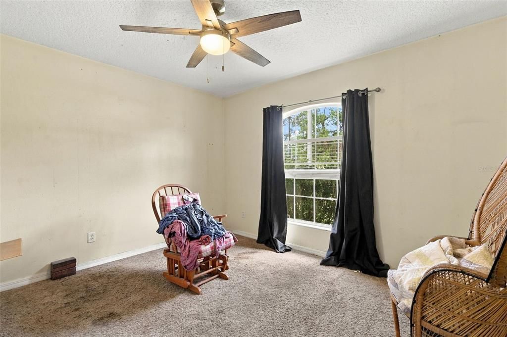 For Sale: $290,000 (3 beds, 2 baths, 1828 Square Feet)