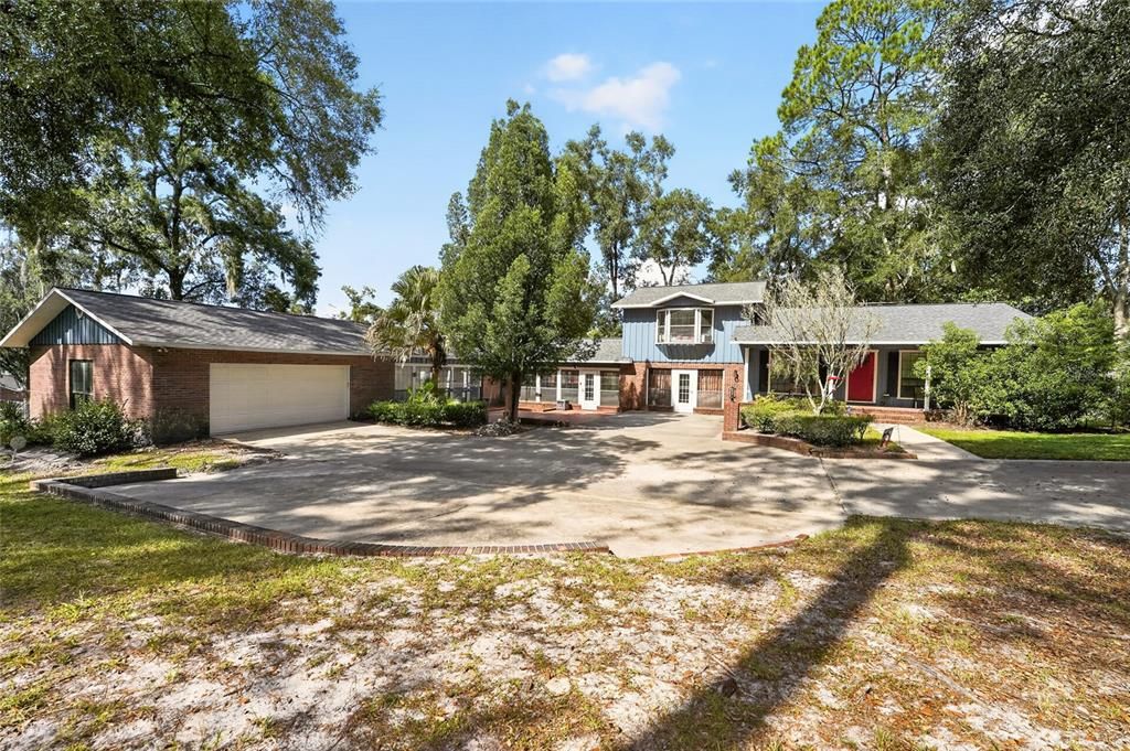 En Venta: $470,000 (4 camas, 3 baños, 3710 Pies cuadrados)