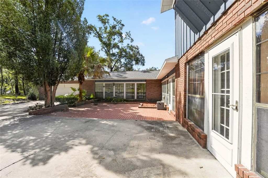 En Venta: $470,000 (4 camas, 3 baños, 3710 Pies cuadrados)