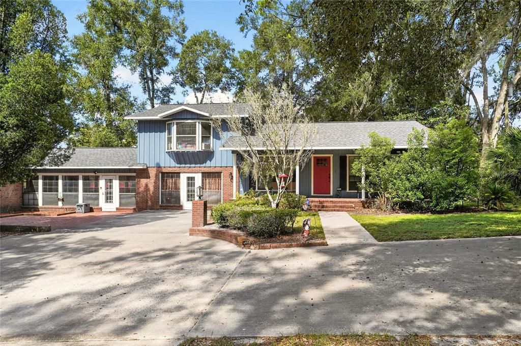 En Venta: $470,000 (4 camas, 3 baños, 3710 Pies cuadrados)