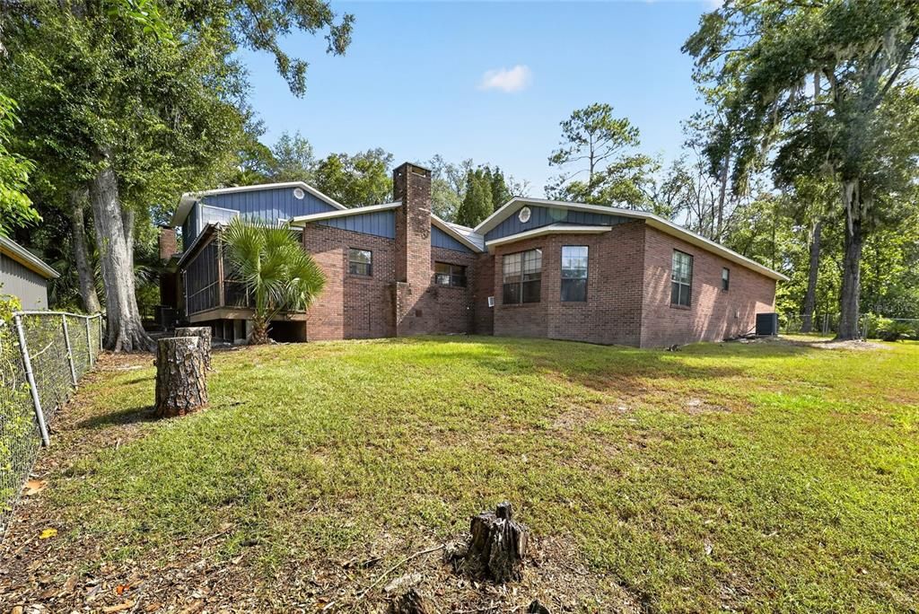 En Venta: $470,000 (4 camas, 3 baños, 3710 Pies cuadrados)