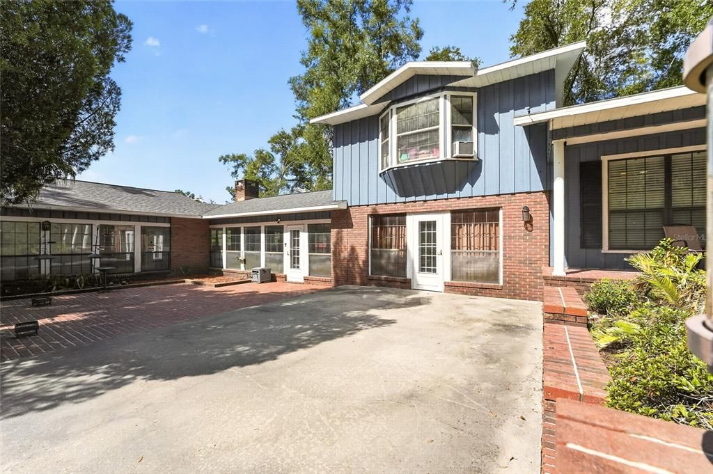 En Venta: $470,000 (4 camas, 3 baños, 3710 Pies cuadrados)