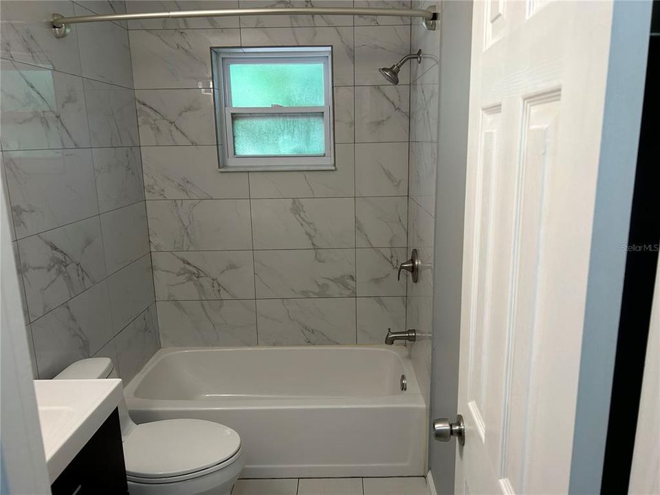En Renta: $2,995 (3 camas, 2 baños, 1250 Pies cuadrados)