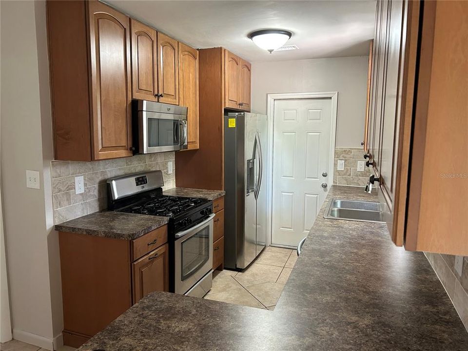 En Renta: $2,995 (3 camas, 2 baños, 1250 Pies cuadrados)