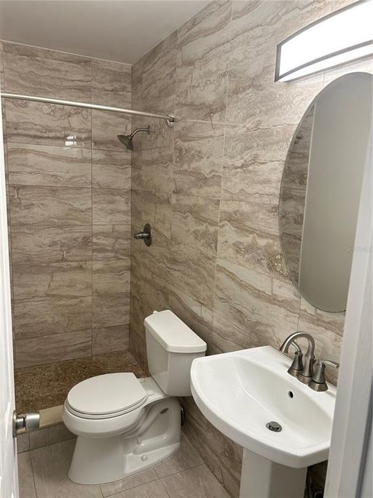 En Renta: $2,995 (3 camas, 2 baños, 1250 Pies cuadrados)