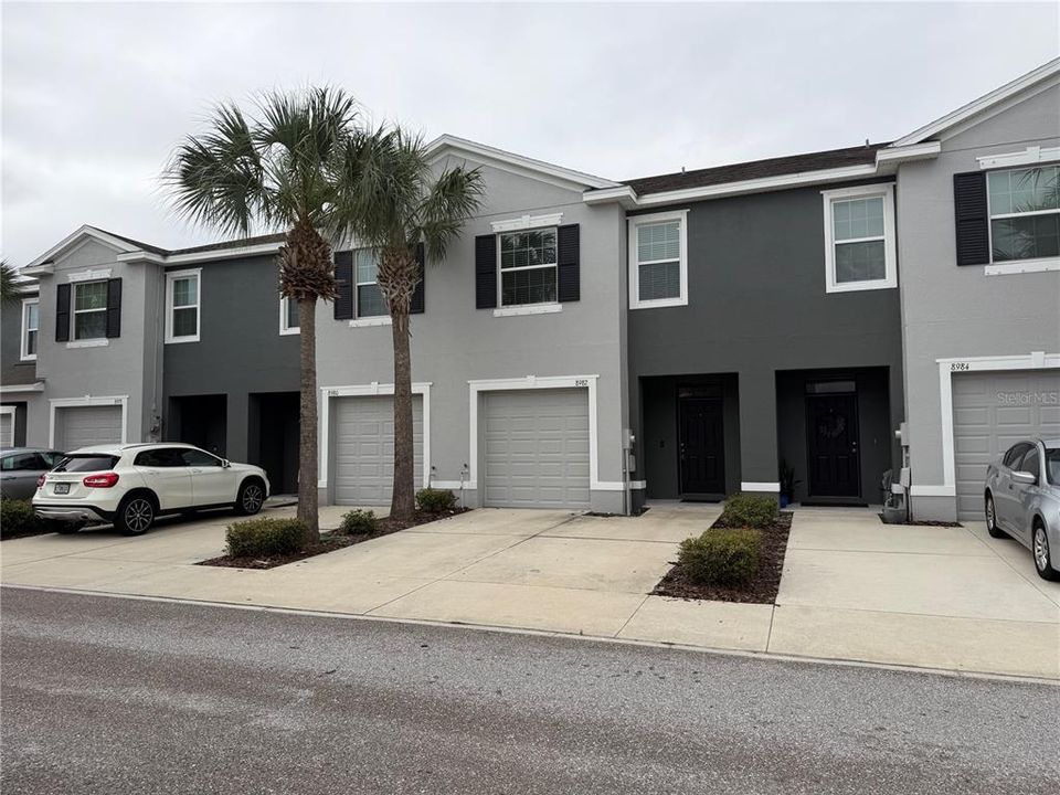 For Rent: $2,100 (3 beds, 2 baths, 1707 Square Feet)