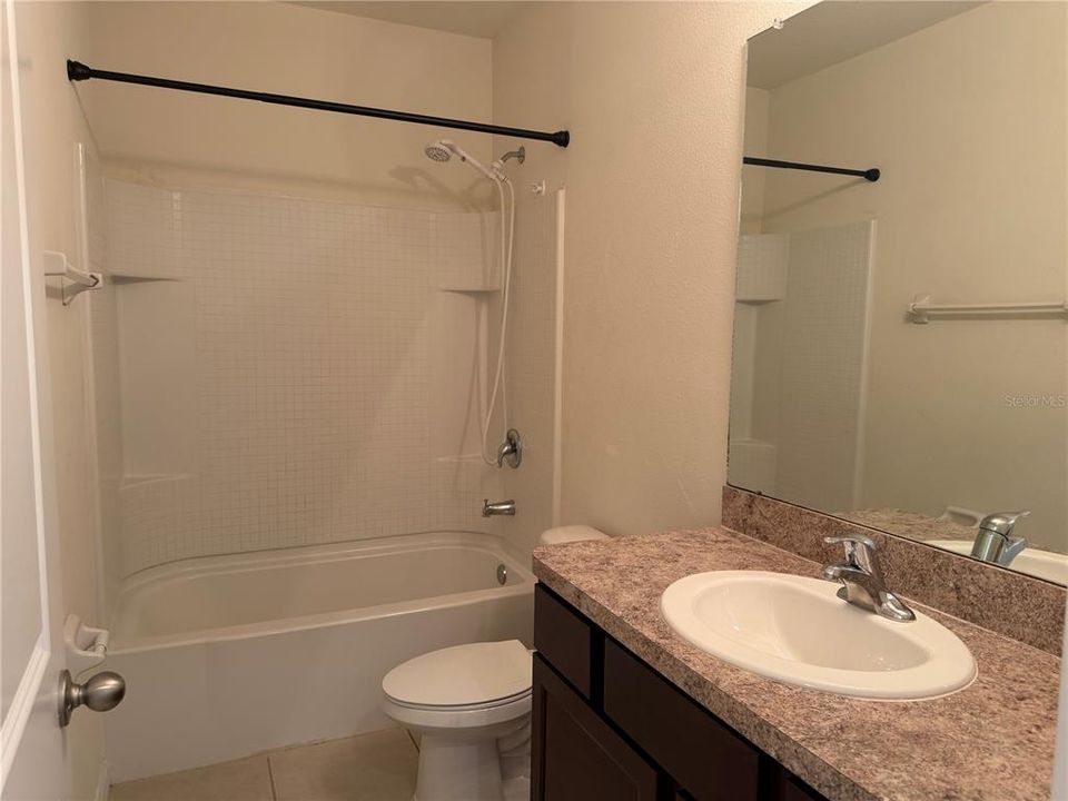 For Rent: $2,100 (3 beds, 2 baths, 1707 Square Feet)