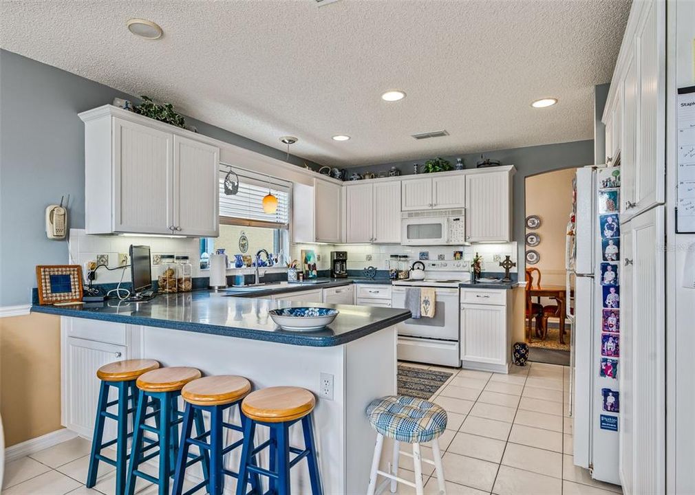 For Sale: $356,000 (3 beds, 2 baths, 1904 Square Feet)
