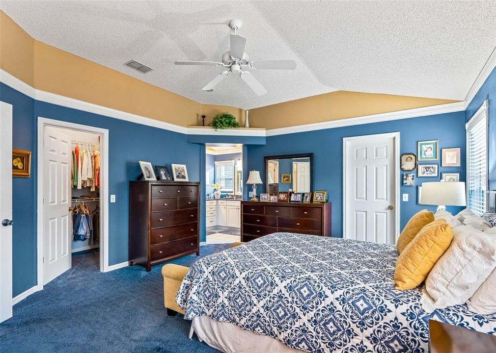 For Sale: $356,000 (3 beds, 2 baths, 1904 Square Feet)