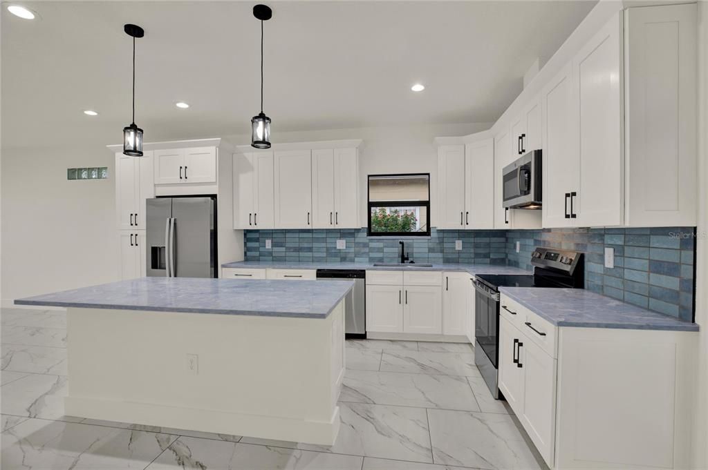 For Sale: $565,000 (3 beds, 2 baths, 1441 Square Feet)