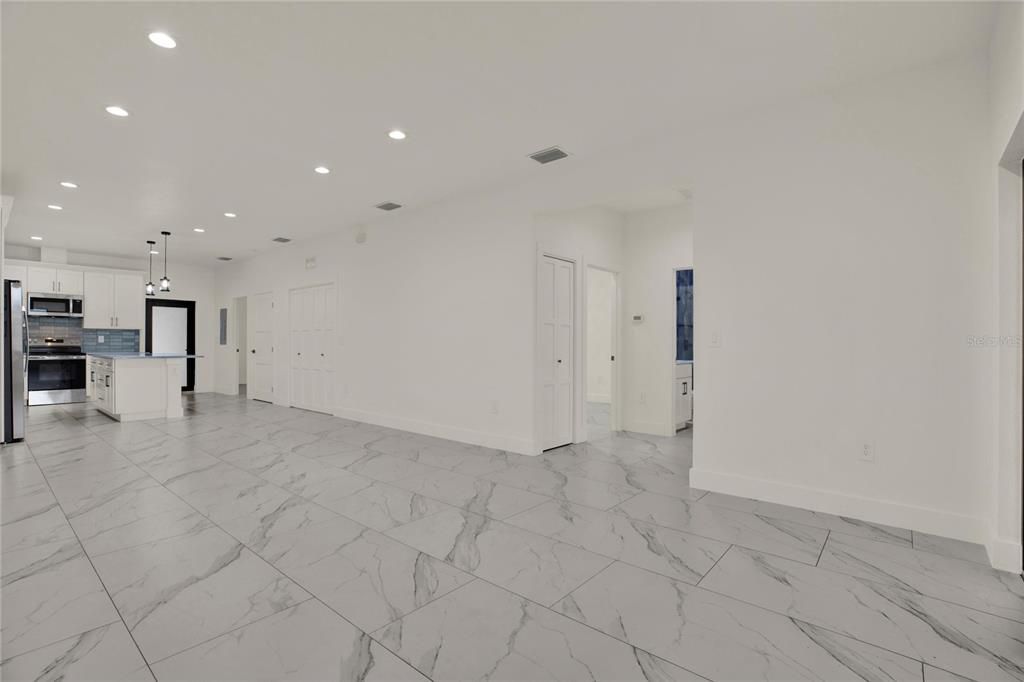 For Sale: $565,000 (3 beds, 2 baths, 1441 Square Feet)