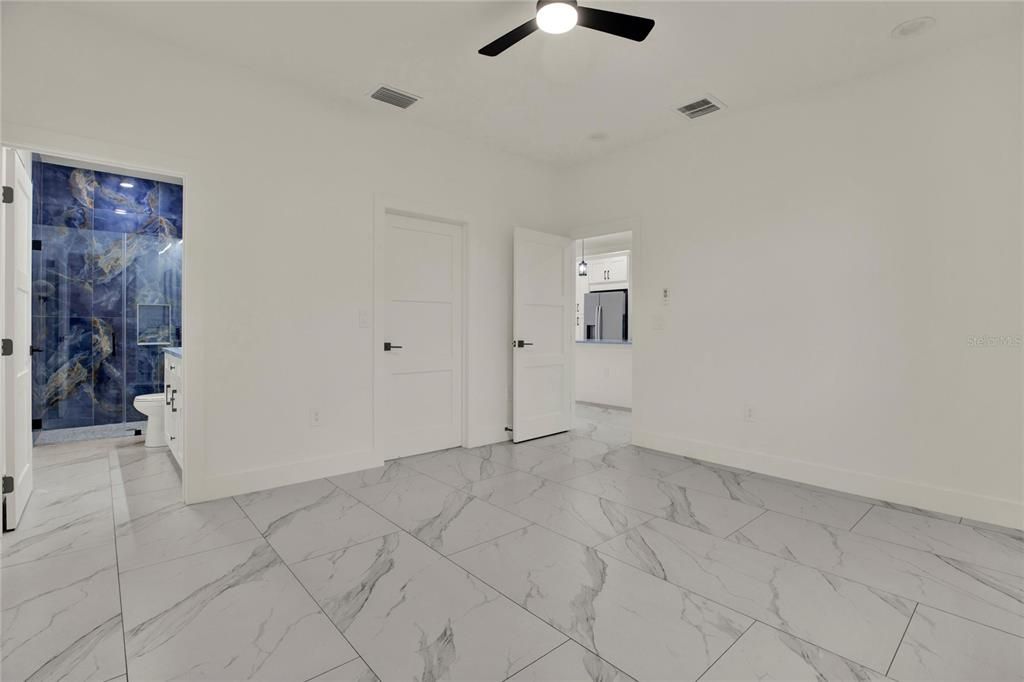 For Sale: $565,000 (3 beds, 2 baths, 1441 Square Feet)