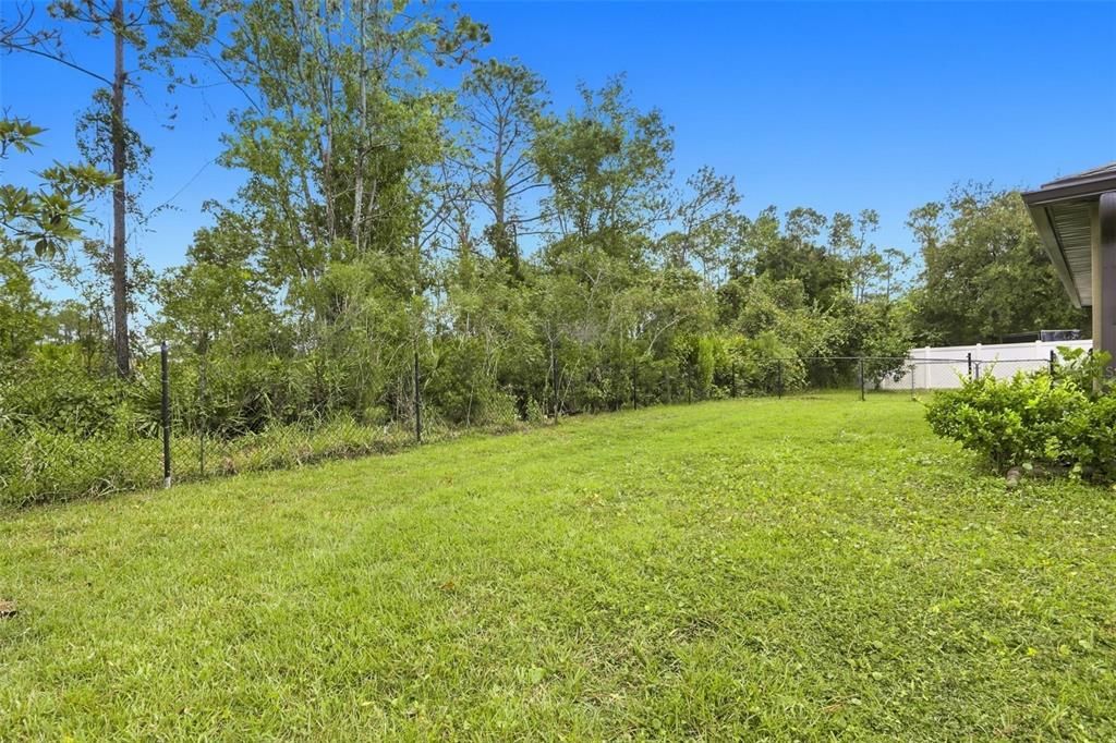 For Sale: $350,000 (5 beds, 3 baths, 1983 Square Feet)