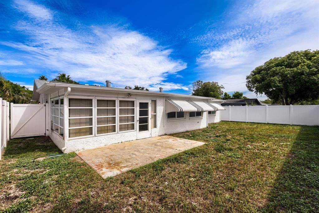 For Sale: $240,000 (3 beds, 2 baths, 1444 Square Feet)