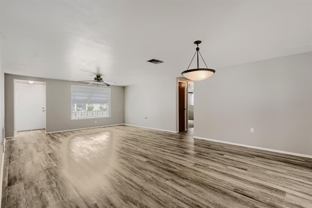 For Sale: $240,000 (3 beds, 2 baths, 1444 Square Feet)