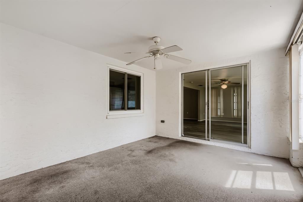 For Sale: $240,000 (3 beds, 2 baths, 1444 Square Feet)
