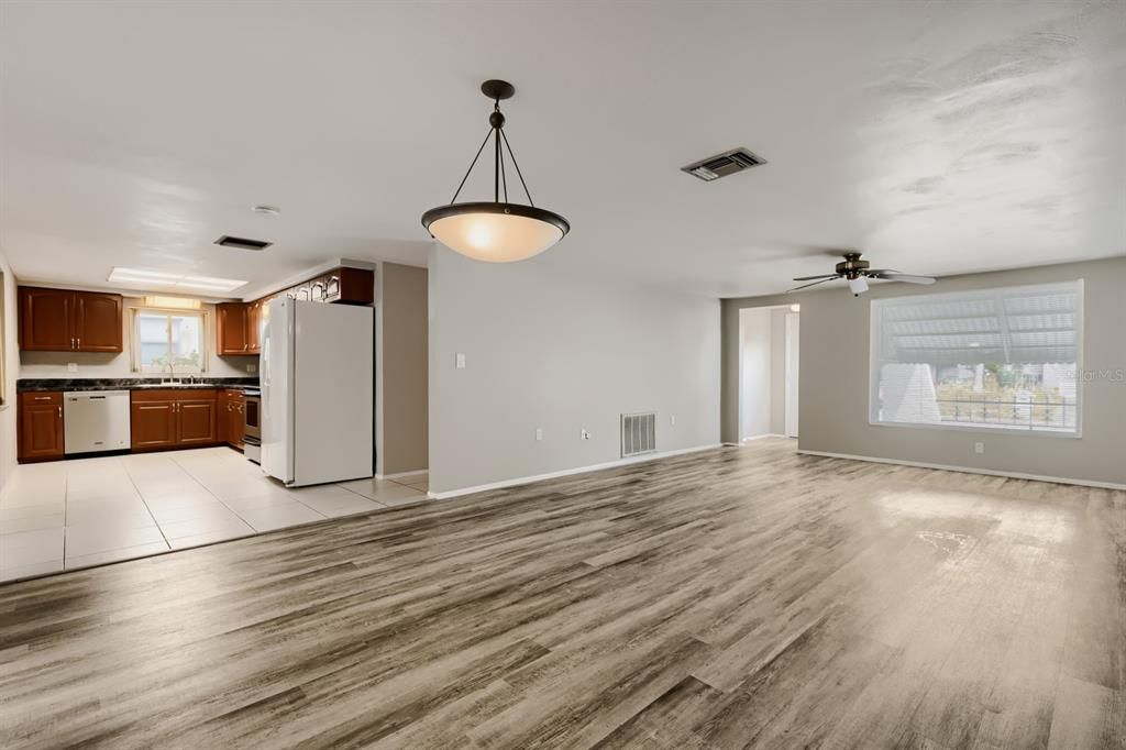 For Sale: $240,000 (3 beds, 2 baths, 1444 Square Feet)