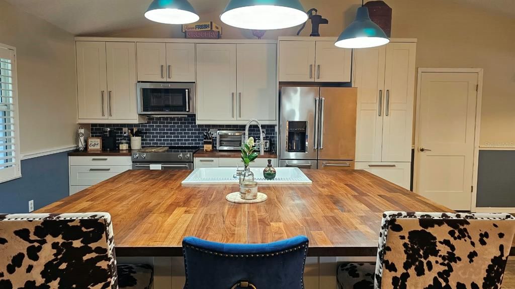 В аренду: $2,400 (3 спален, 2 ванн, 1646 Квадратных фут)