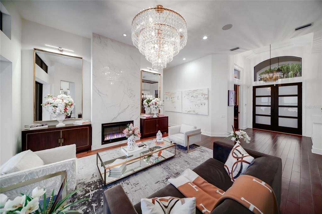 На продажу: $4,399,000 (4 спален, 4 ванн, 4539 Квадратных фут)