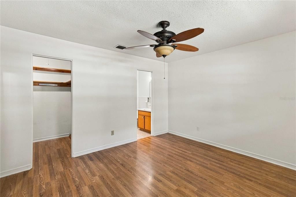 For Sale: $685,000 (3 beds, 2 baths, 1747 Square Feet)