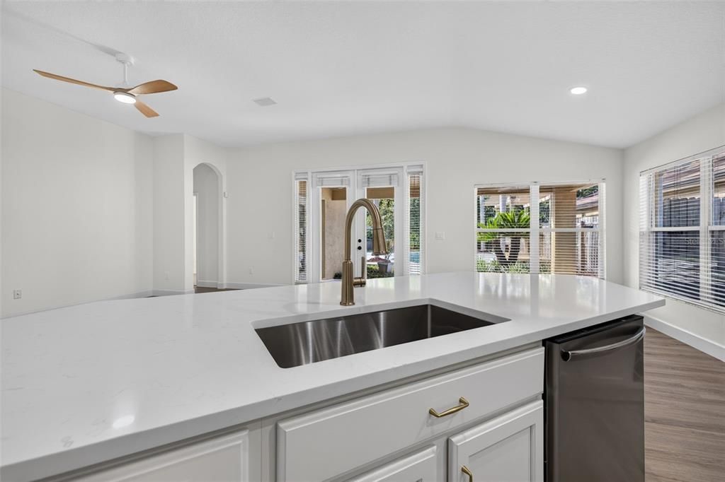 For Sale: $524,000 (3 beds, 2 baths, 1831 Square Feet)