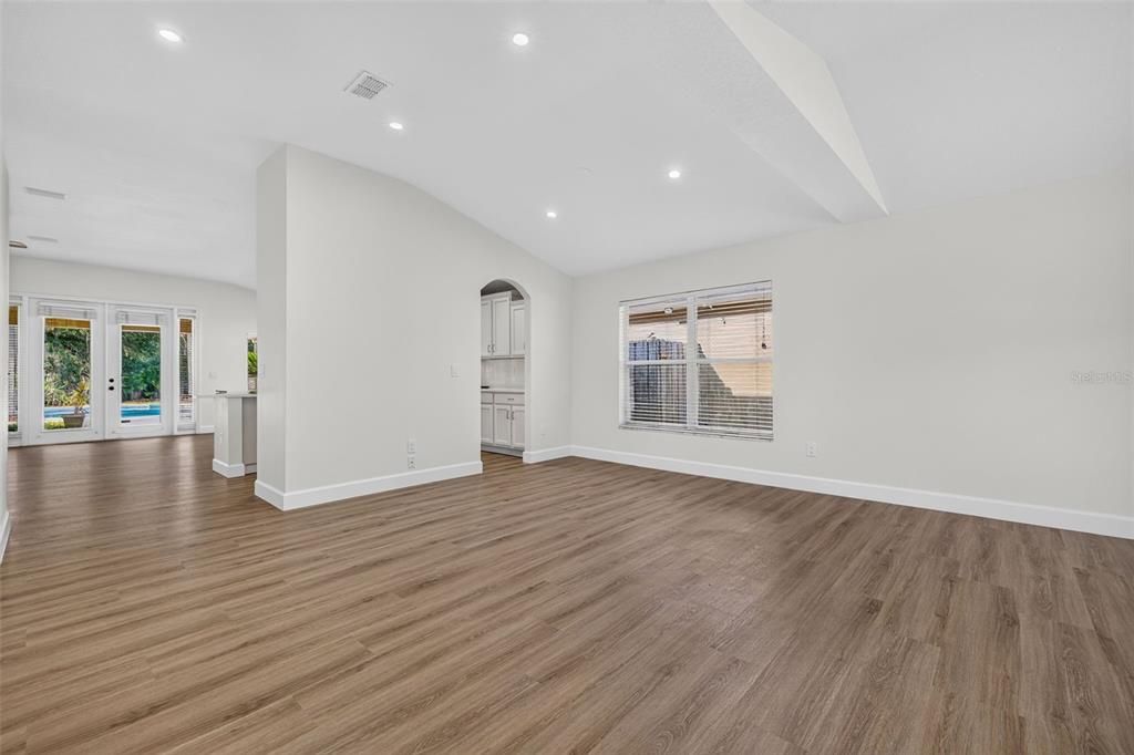 For Sale: $524,000 (3 beds, 2 baths, 1831 Square Feet)