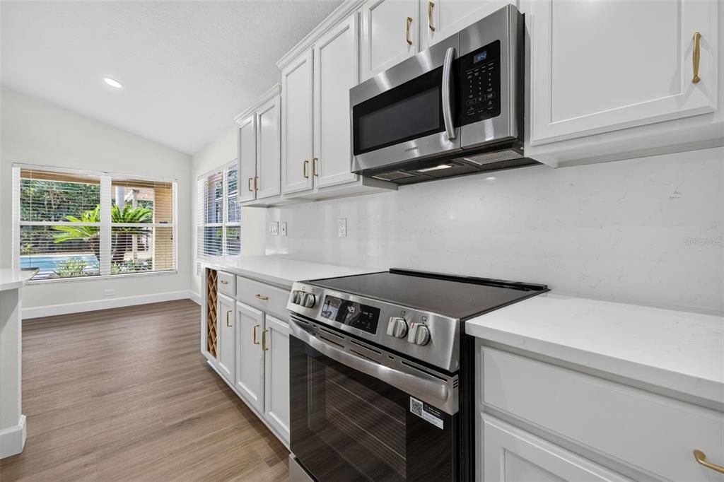 For Sale: $524,000 (3 beds, 2 baths, 1831 Square Feet)